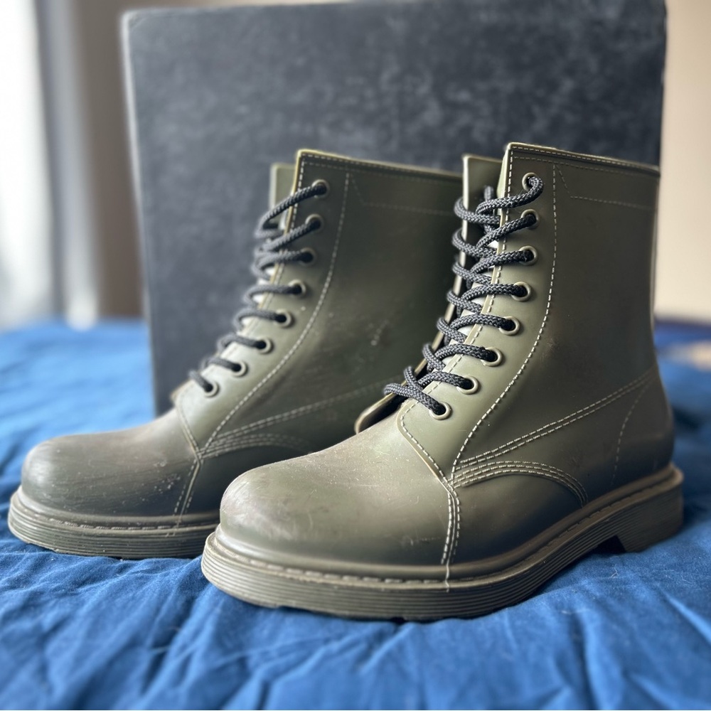 Green Lace-Up Combat Boots with Sturdy Sole
